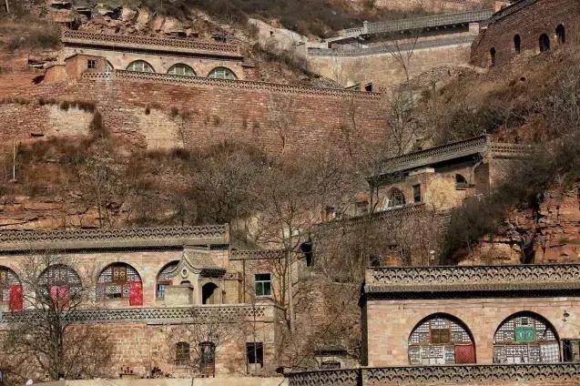 星空·综合体育|
中国传统修建这么多 怎样分辨中国各式传统修建(图10) 星空·综合体育|
中国传统修建这么多 怎样分辨中国各式传统修建(图10)